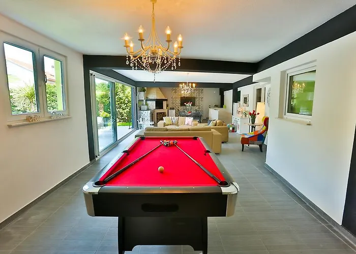 ***Green Dream***- Villa In Split *