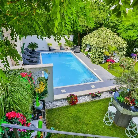 ***Green Dream***- Villa In Split